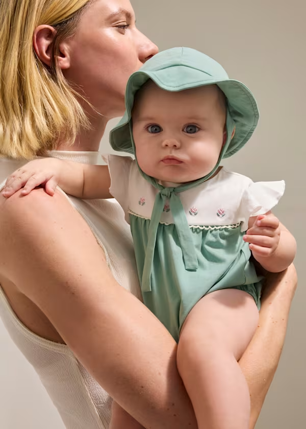 Pagliaccetto fiorellini con cappello