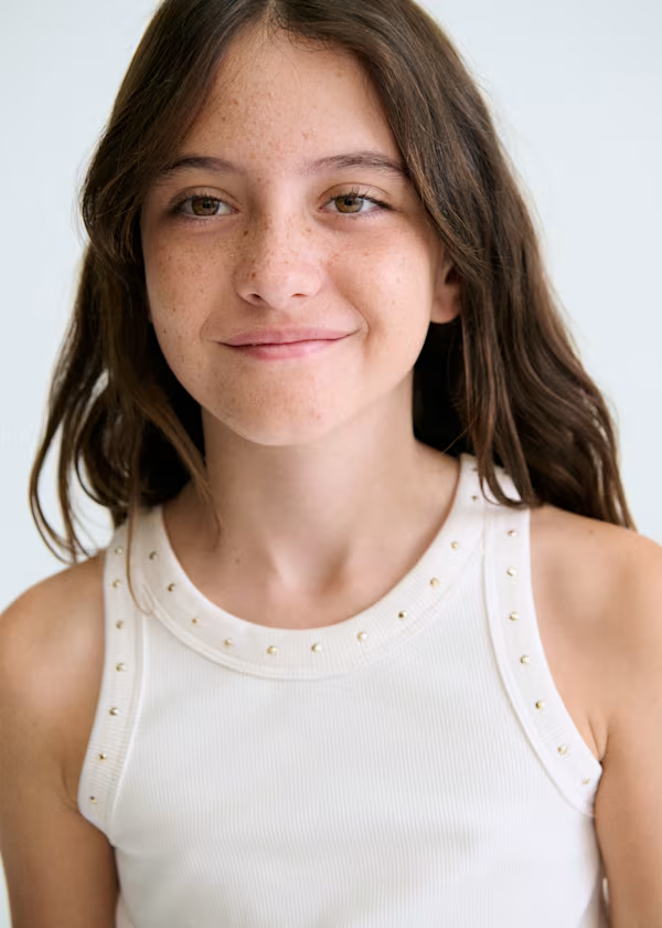 Maglietta modello canottiera costine ragazza