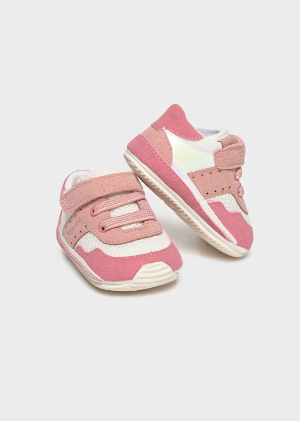 Scarpe sportive neonata