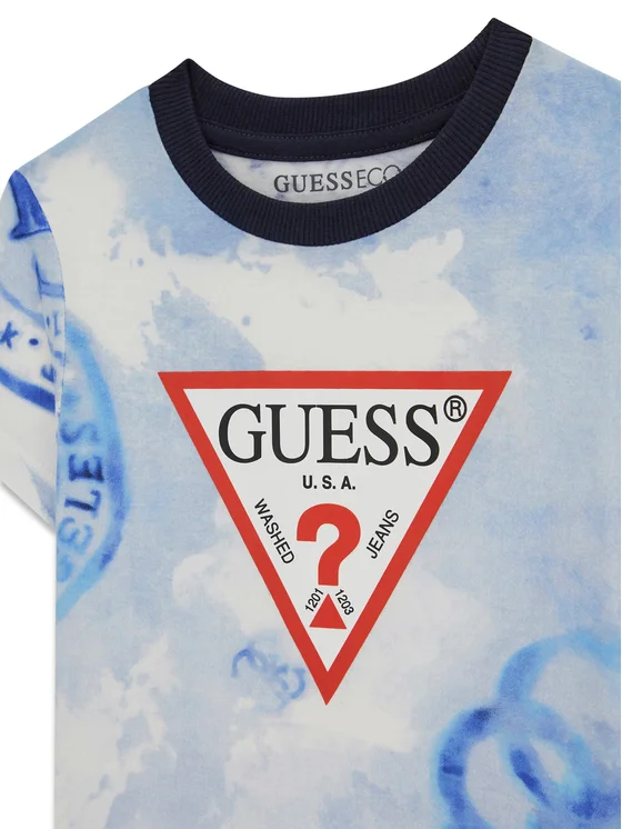 Completo t-shirt e pantaloncini sportvi - Guess