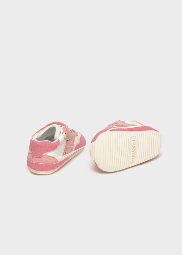 Scarpe sportive neonata