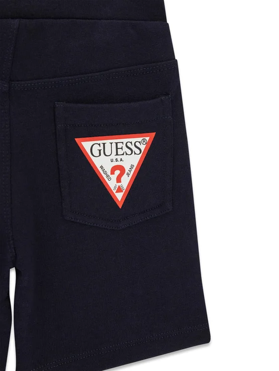 Completo t-shirt e pantaloncini sportvi - Guess