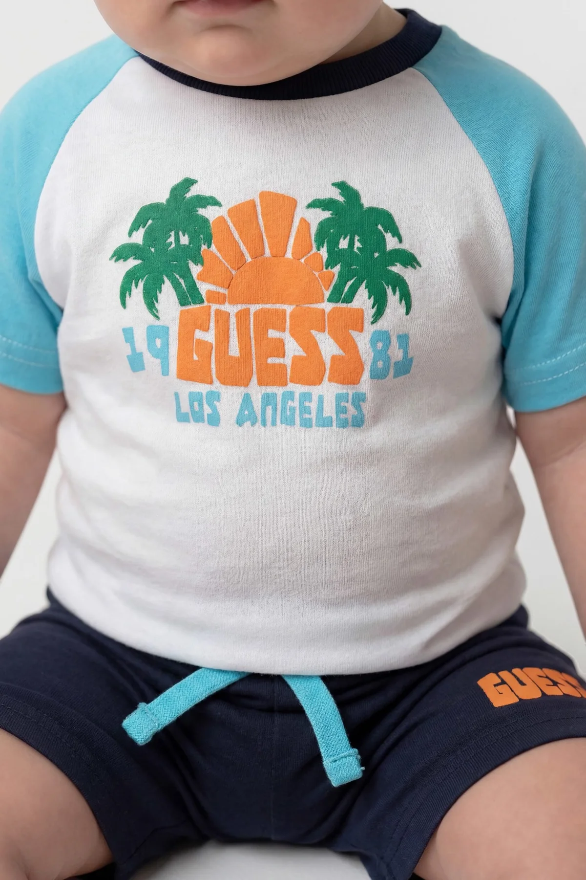 Set t-shirt e shorts in cotone - Guess