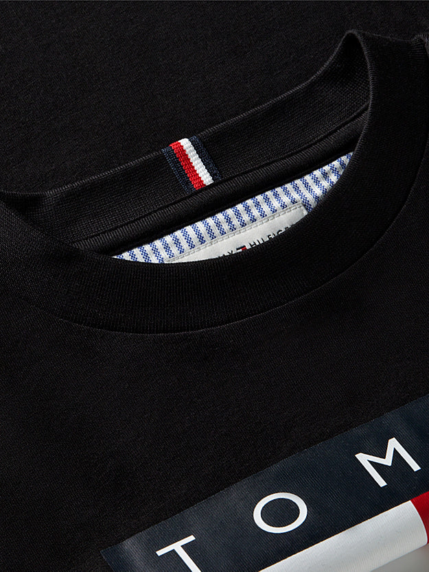 T-shirt in jersey con logo bandierina