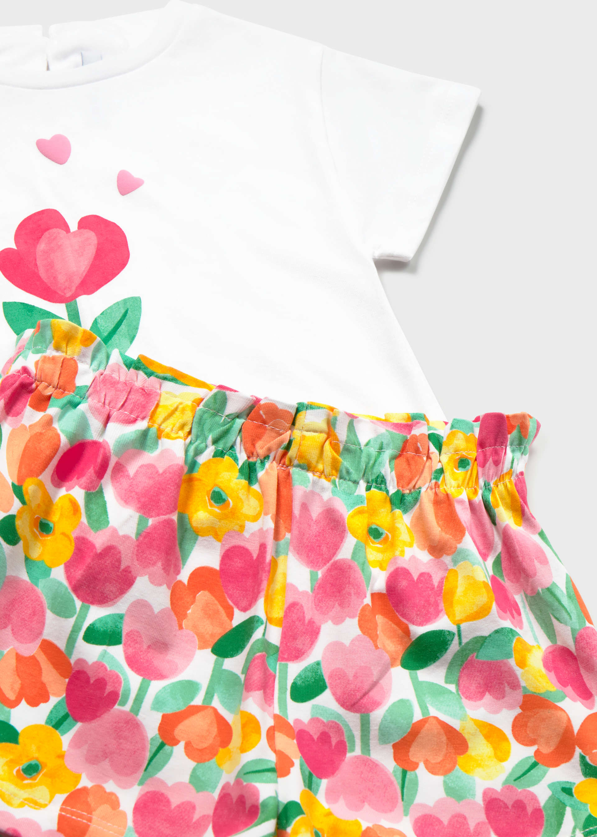 Completo 3 pezzi con pantaloncino neonata
