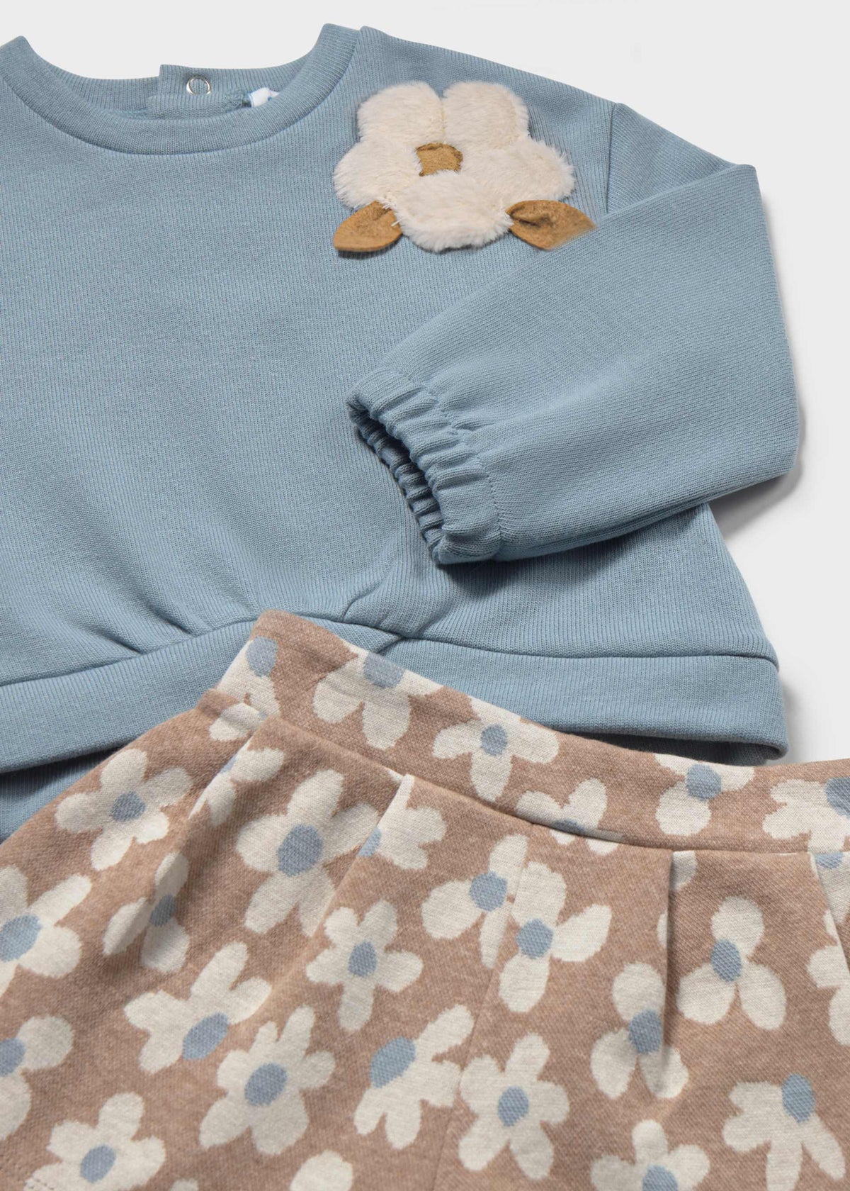 Completo con bermuda fiore bimba