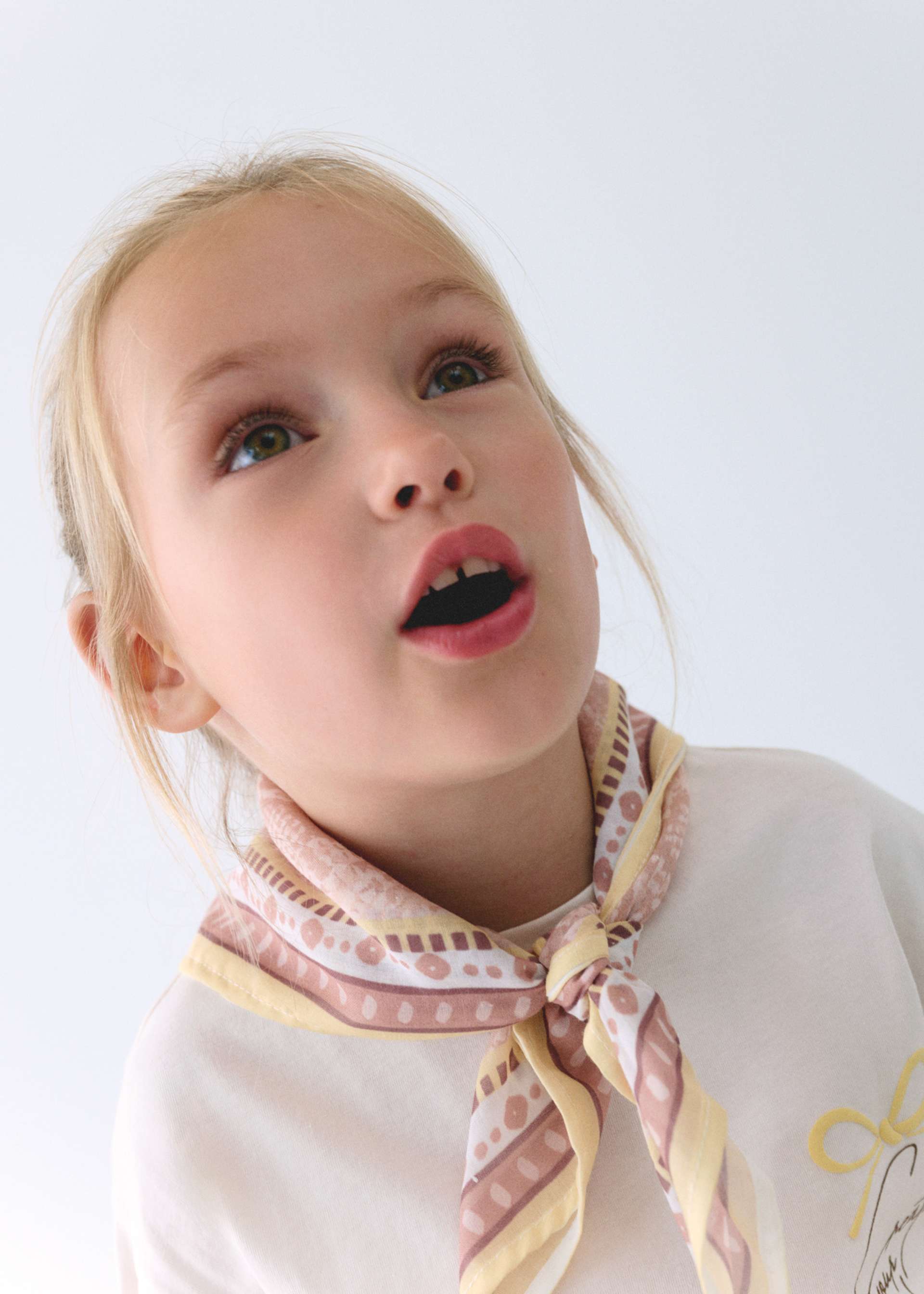 Maglietta con fazzoletto stampato bambina